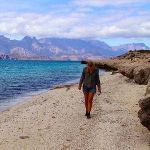 Meet your Posher, Apryl